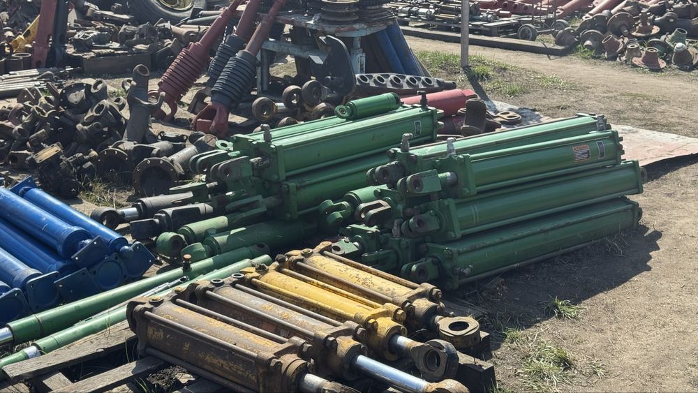 Гидроцилинидры на John Deere