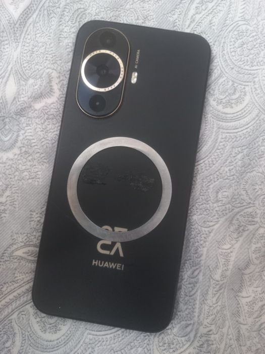 Huawei 12s nova.