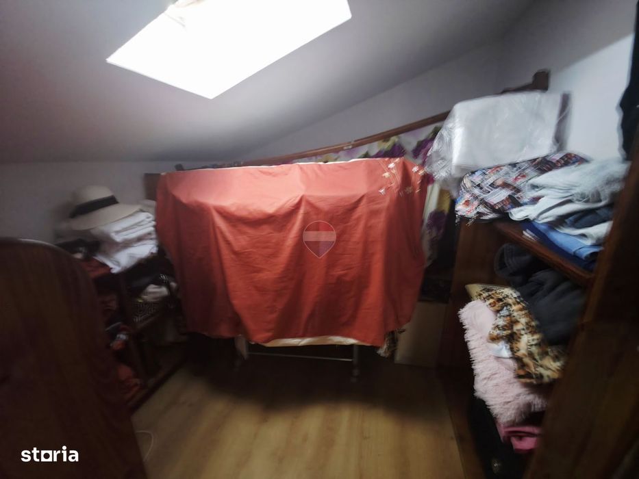 Casă / Vilă cu 5 camere de vânzare