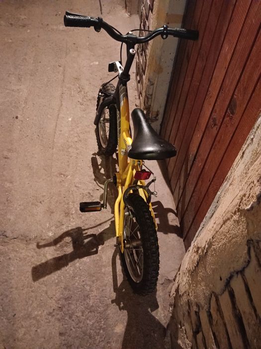 Продавам детско колело БМХ, малко употребявано без помощни колела Клер