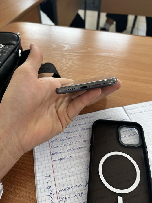 Iphone 11 black город аксу