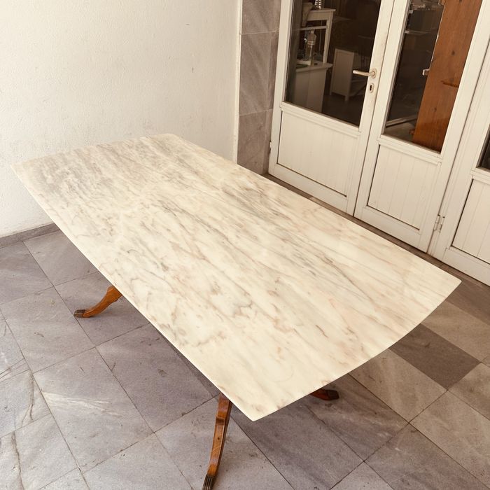 Италианска класическа маса с мраморен плот – неокласически стил