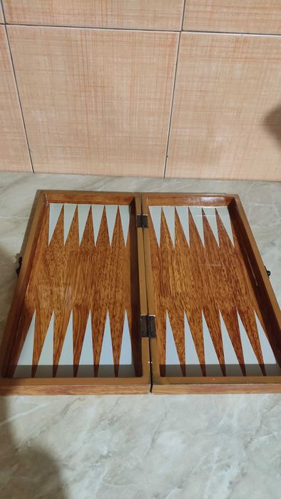 Комплект за шах и табла дървени фигури