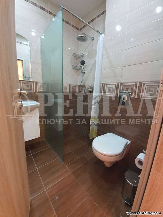 Дава се под наем Тристаен апартамент в Пловдив, Център - 120 кв.м за 663 € - Снимка #6