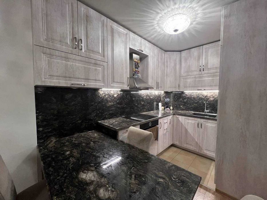 Продава се Двустаен апартамент в Пловдив, Мараша - 64 кв.м за 2110 €/кв.м - Снимка #1