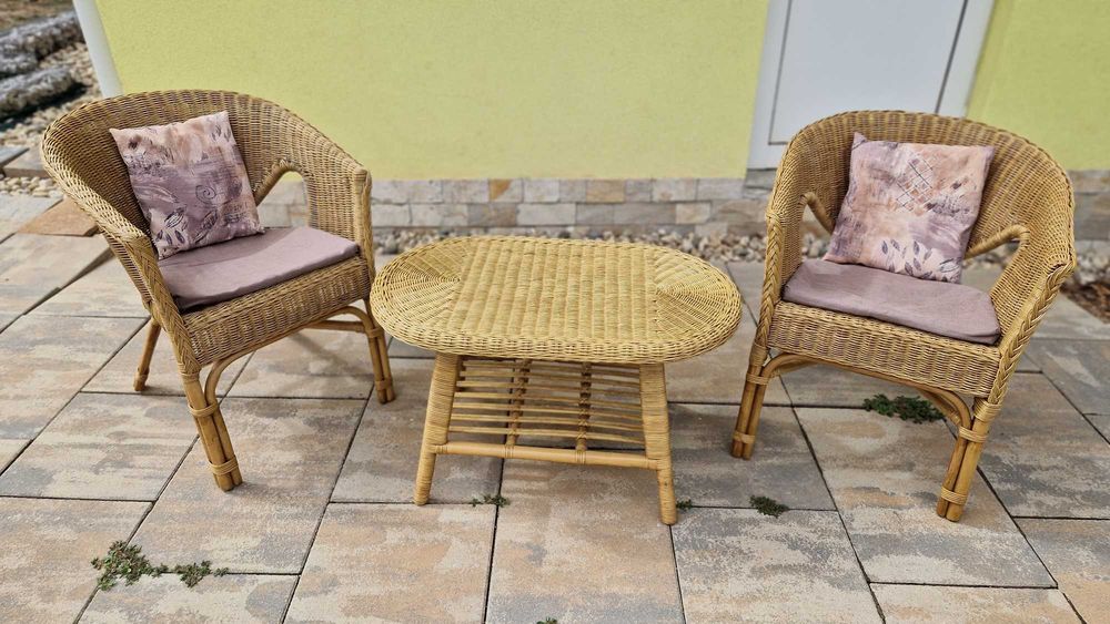 маса и столове естествен ратан