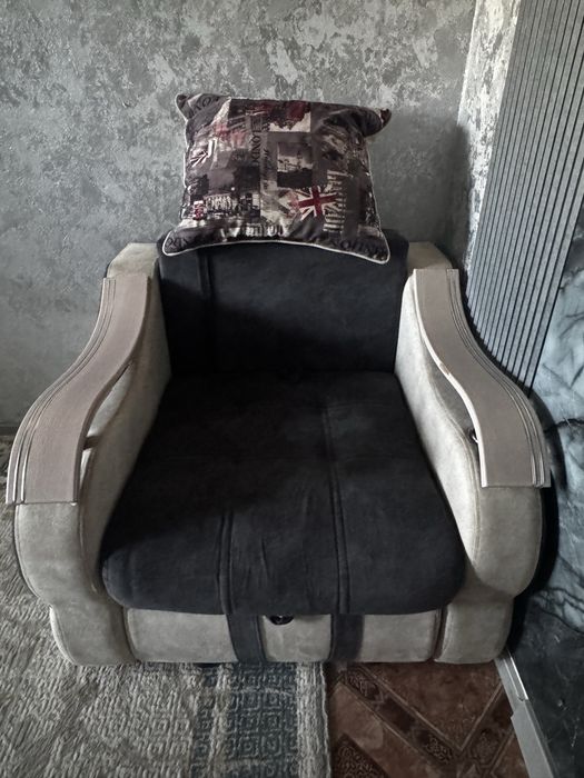 Продам диван 3-ка все раскладывается