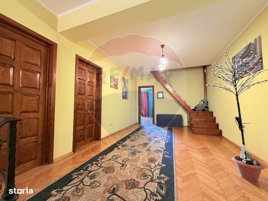 Vânzare vilă 270 mp utili și teren 1.110 mp, Galați Central