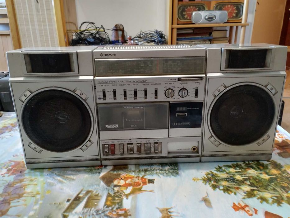 Различни радио касетофони