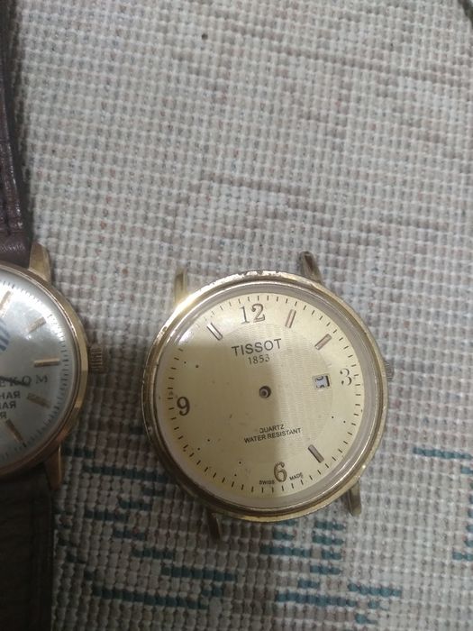 Продам часы золотой