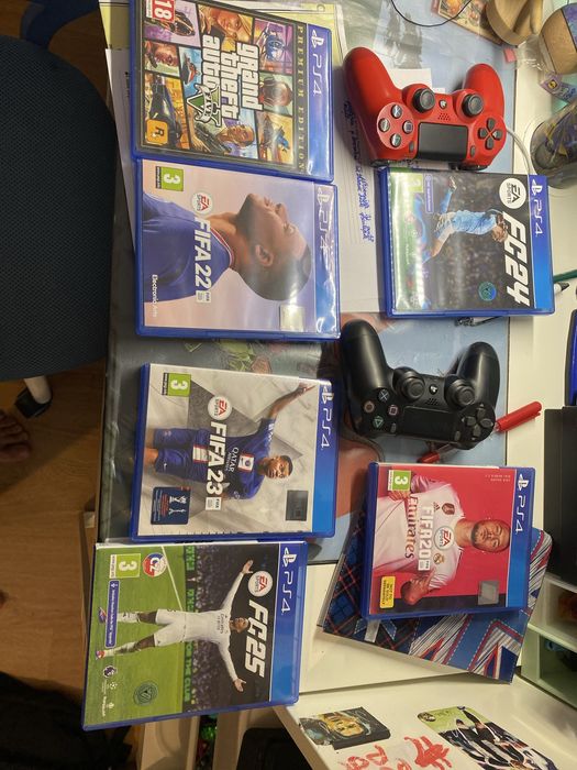 Vand ps 4 cu multe jociri