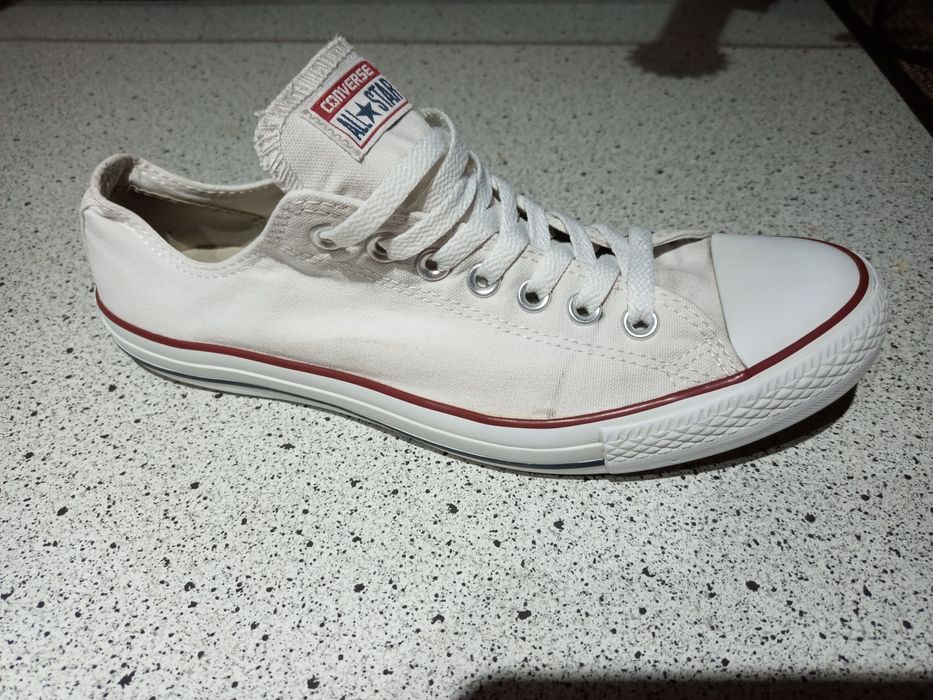 Adidasi,tenisi converse