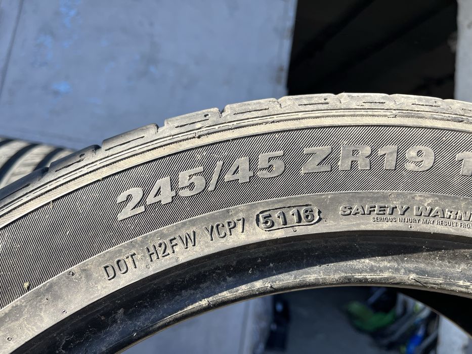 2 бр. летни гуми 245/45/19 Kumho 5,5 mm DOT 5116
