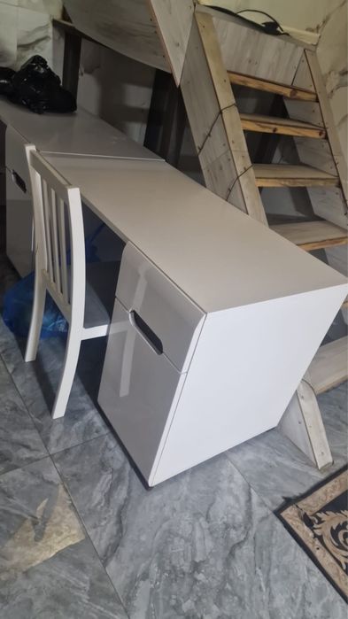 Продам письменный стол