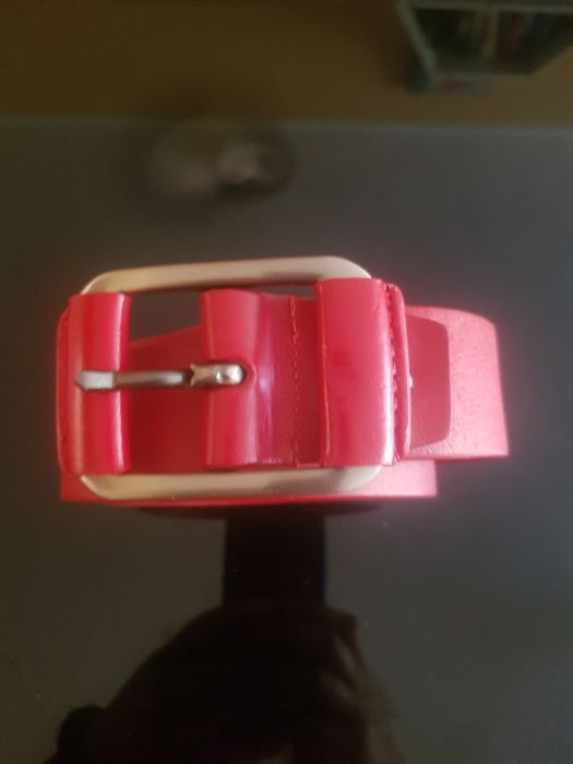 Червен кожен колан за дами