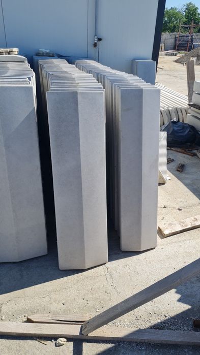 Capace- palarii-caciuli stalpi gard Buzau