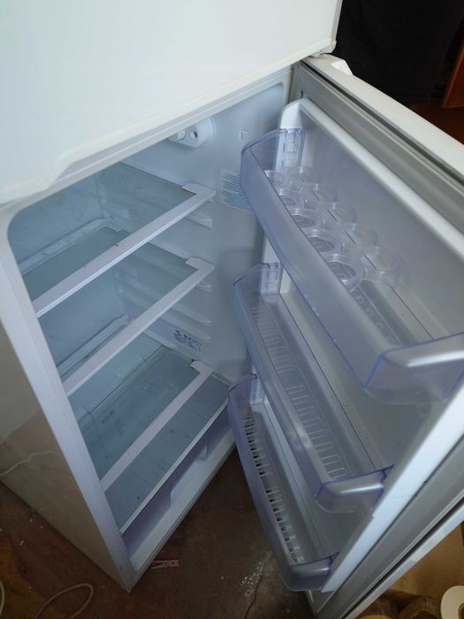 Холодильник BEKO DS325000
