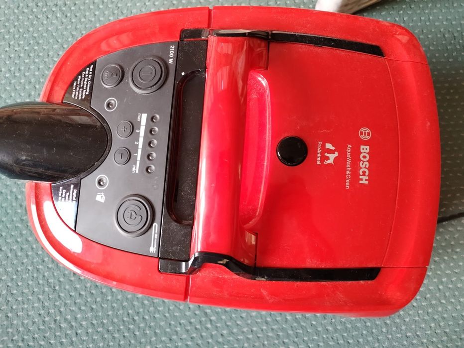 Vind aspirator Bosch cu spalare