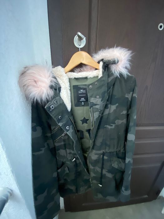 Зимно яке пухесто