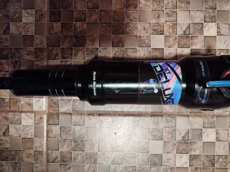 Amortizor spate rockshox RT DELUXE 205x65