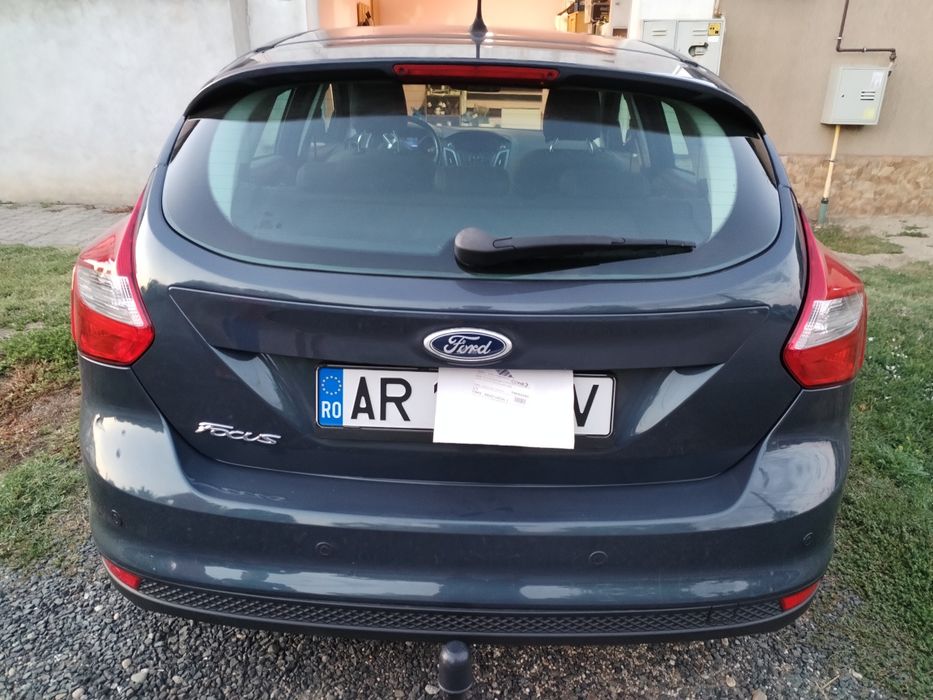 Ford focus anul 2013 diesel, culoarele albastru , genti alumini etc.mob.0729414074