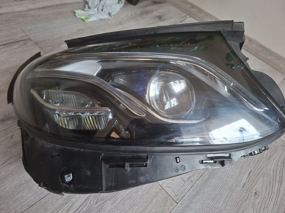 far Dreapta Mercedes E class W213