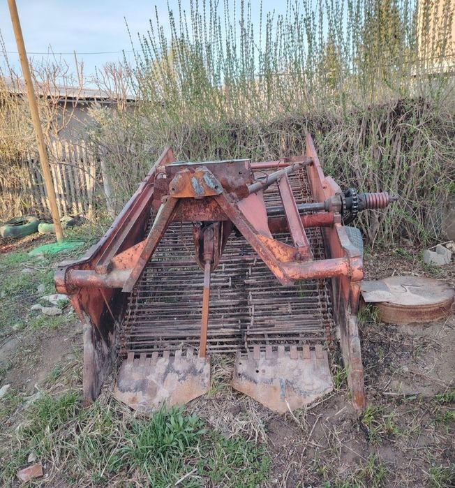 Продам картофелекопалку советскую