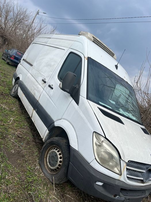 Dezmembrez Mercedes sprinter 313 2.2d