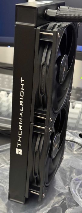 Cooler Procesor/CPU - Thermalright Frozen Warframe 240 BLACK AIO