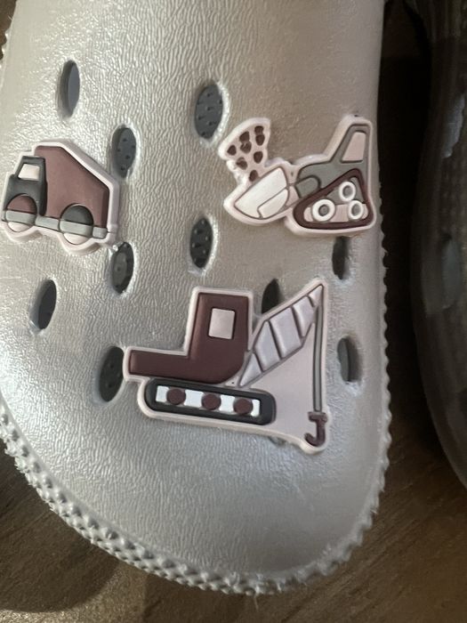 2 броя Кроксове Next - размер 11 (Eur 29)