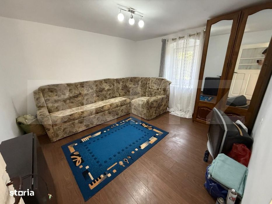 Casa partial renovata, 60 mp, 6000 mp teren, zona Georocu Mare