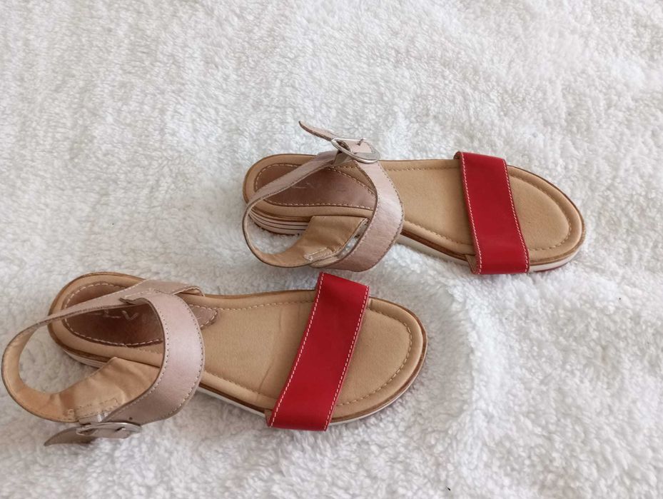 Sandale din piele maro cu rosu 37 (23,5 cm)
