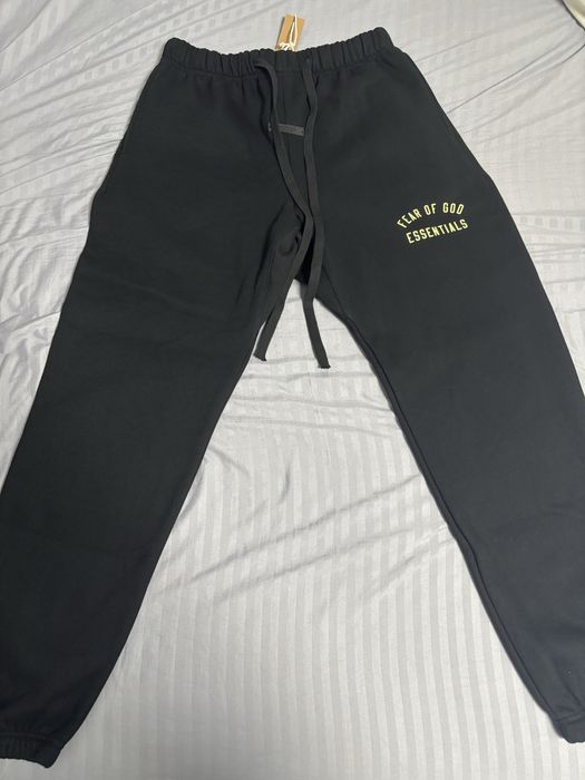 Pantaloni Essentials