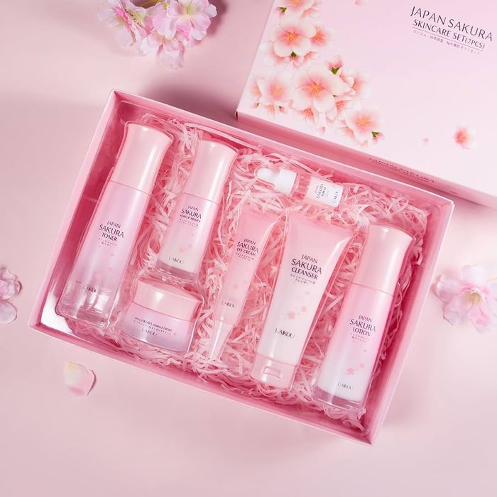 Set îngrijire ten LAIKOU Japan Sakura, 7 bucati, nou