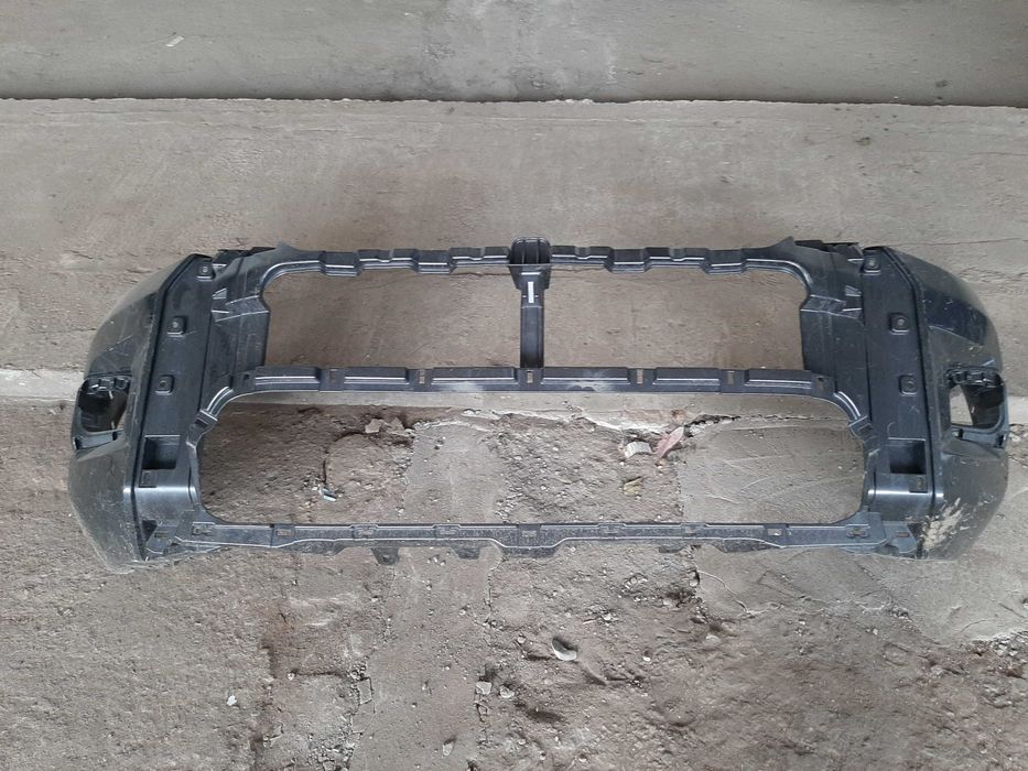 Предна броня за Тойота Хайлукс Toyota Hilux Tornado Invincible2020-