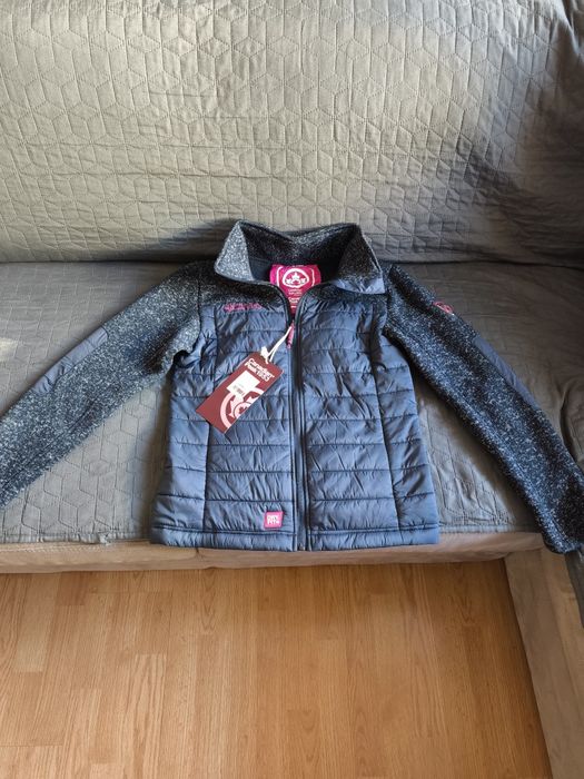 Дамски суичър М размер