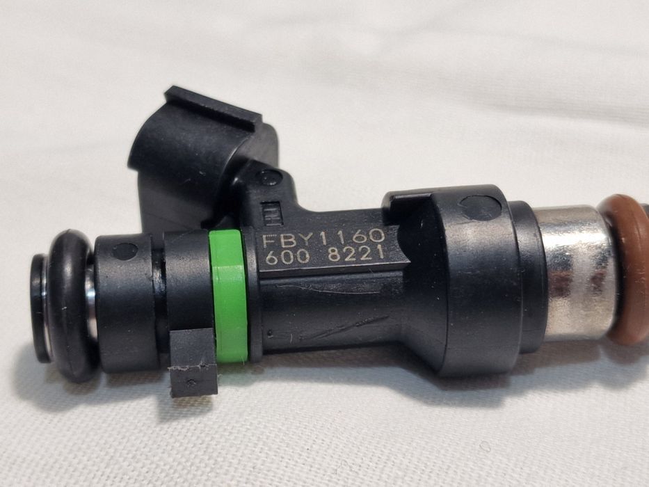 Комплект 4 бензинови дюзи ( инжектори ) за Nissan 1.6i FBY1160