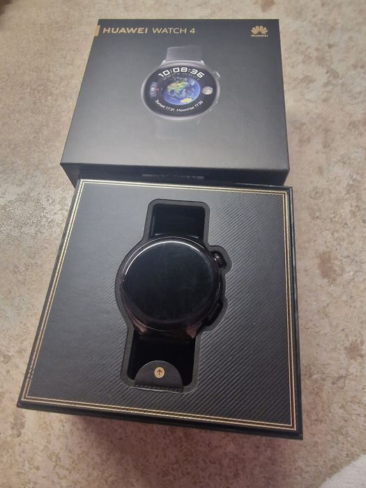 Смарт часовник Huawei watch 4