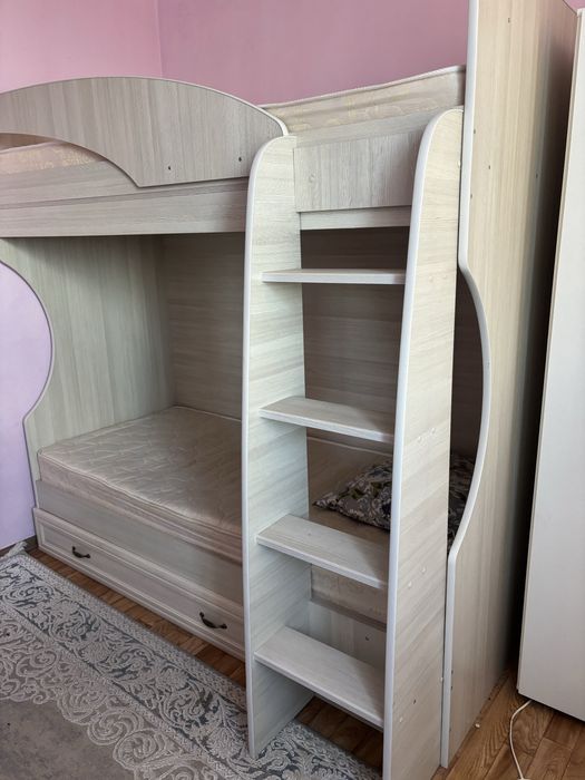 Кровать двухярусная