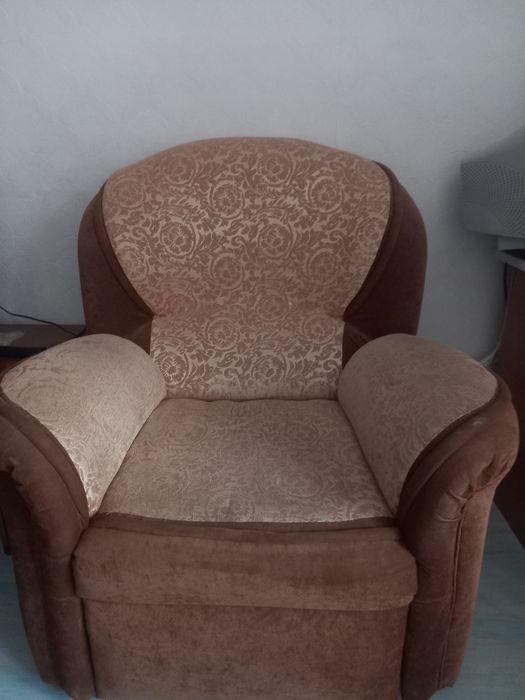 Продаю 2 кресла.