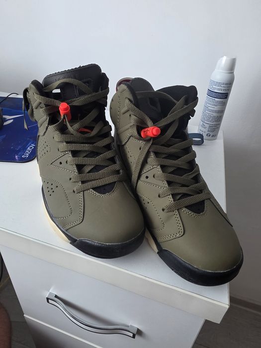 Jordan 6 Travis Scott