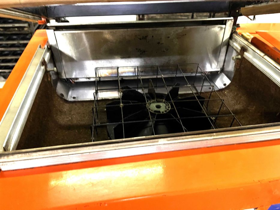 Опаковъчна машина с термосвиваемо фолио