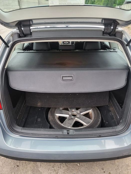 USA DREAPTA FATA / USA DREAPTA SPATE/BARA SPATE Volkswagen Passat B6 BREAK