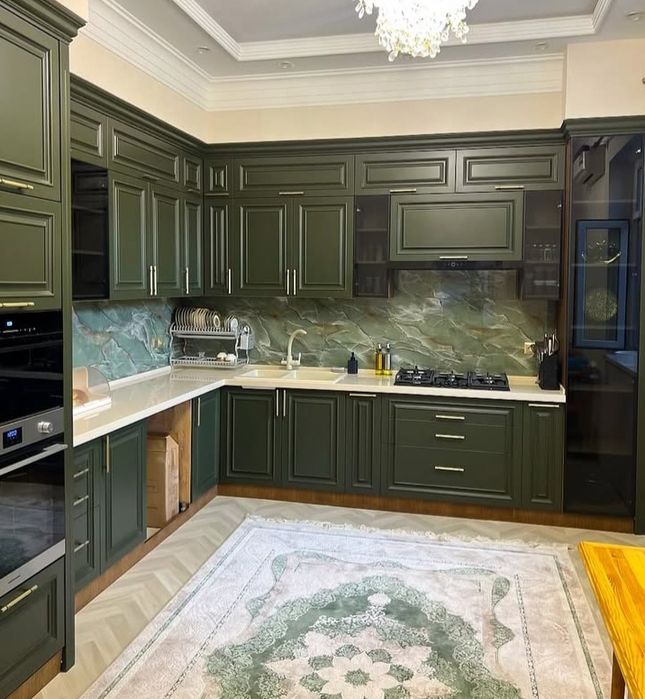 Кухонный гарнитур на заказь