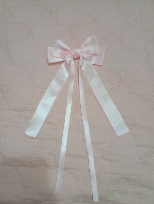 Продаю бантик заколку