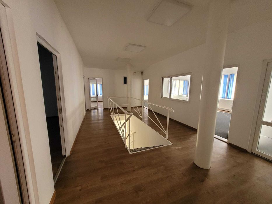 Hala si birouri de inchiriat