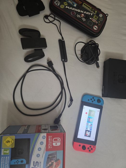 Nintendo switch cu husa si jocuri