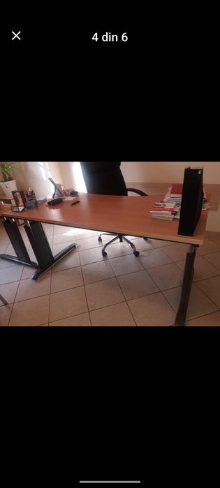 Vând birou in stare f buna și solid