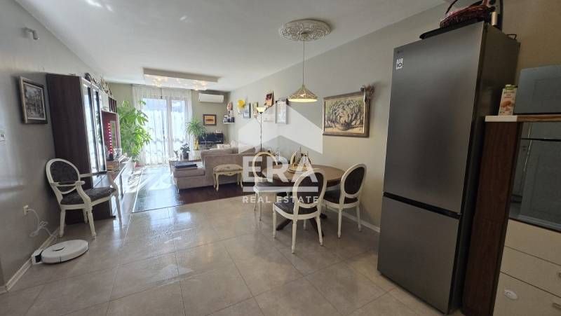 Ера Тера предлага за продажба просторен южен двустаен апартамент в гр