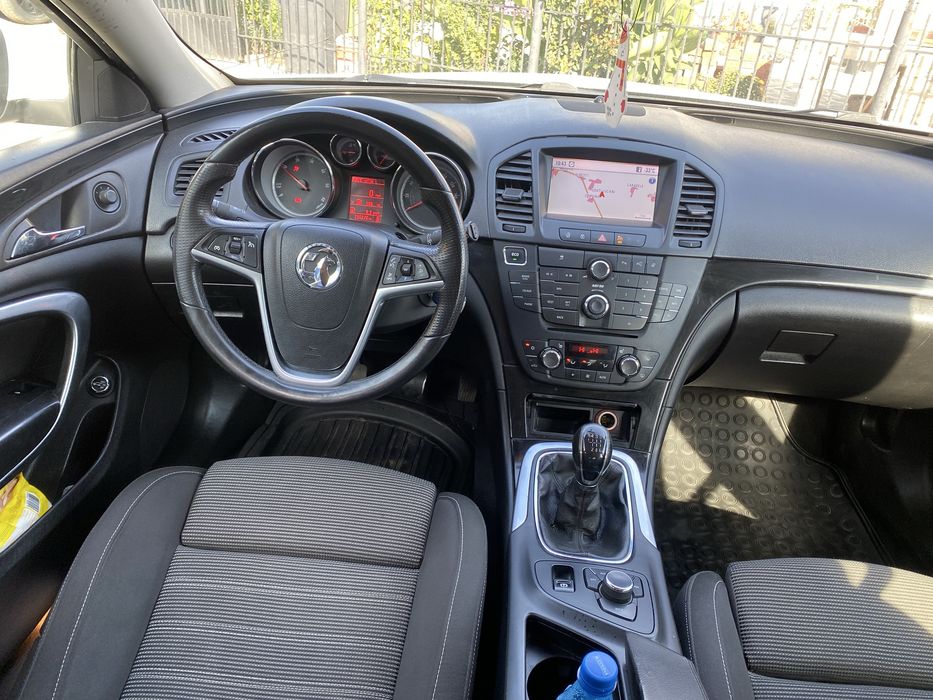 Opel insignia 2012 vand sau schimb